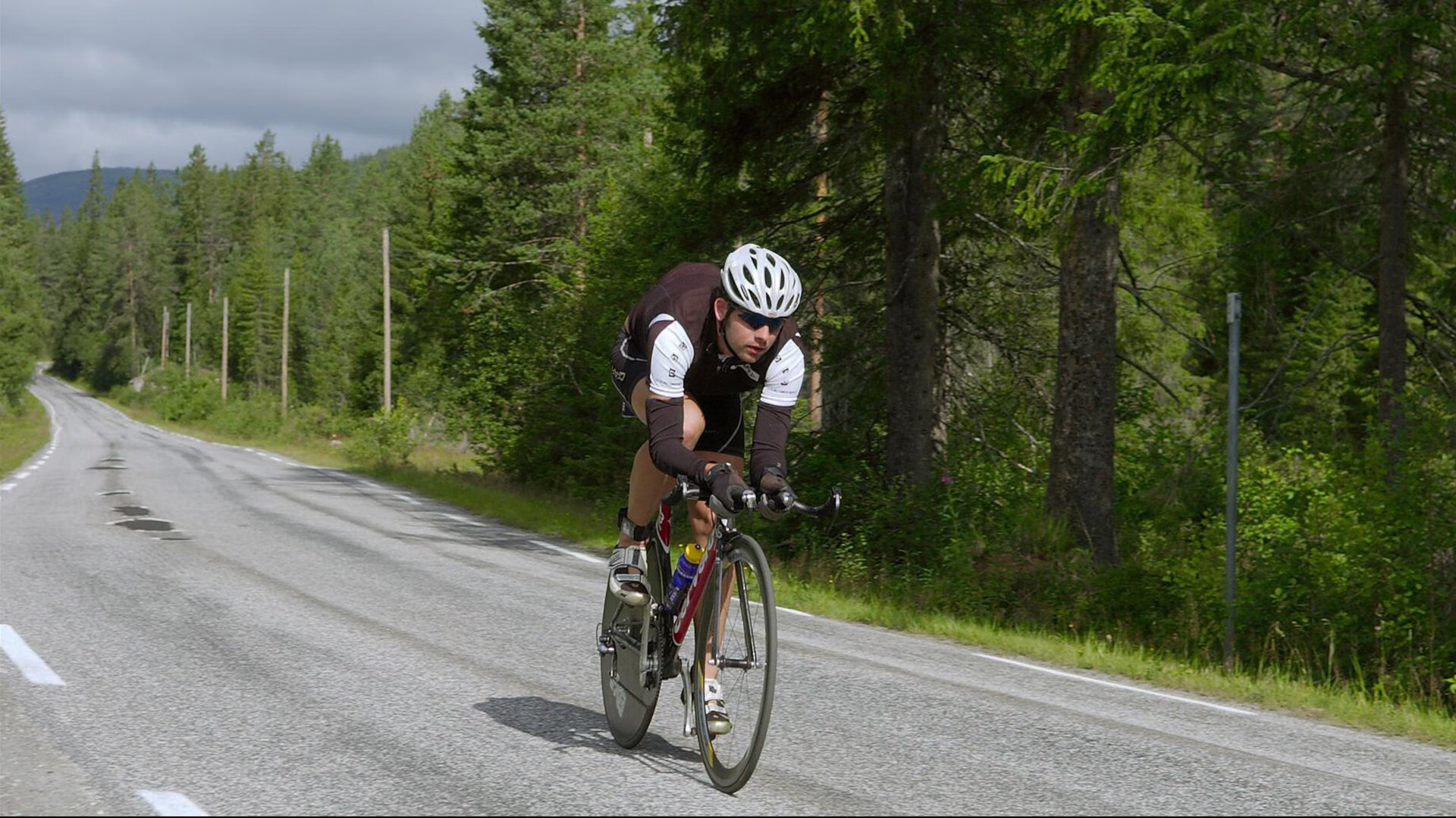 Faker巅峰操作让人惊叹，faker巅峰时刻有多强